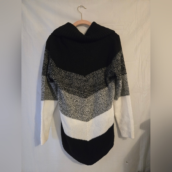 Apt 9 Women's Size M Mock Turtleneck Sweater Tunic with Black Gray White Knit - Picture 5 of 15